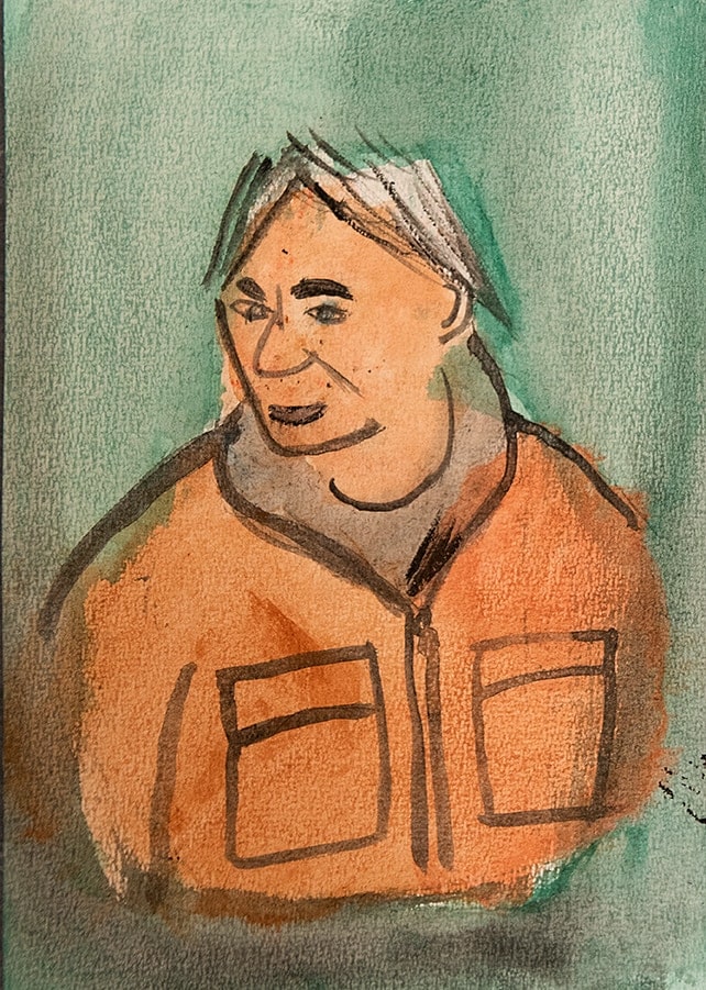 Akvarell på Lars Lerin i orangegröna toner som tittar under lugg och ler lite.